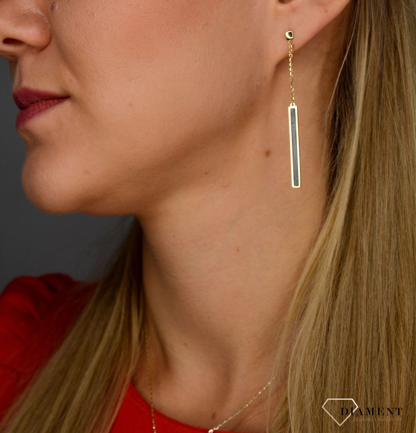 Złote kolczyki 585 długie złoto w połączeniu z czarnym OR AG 1012.jpg